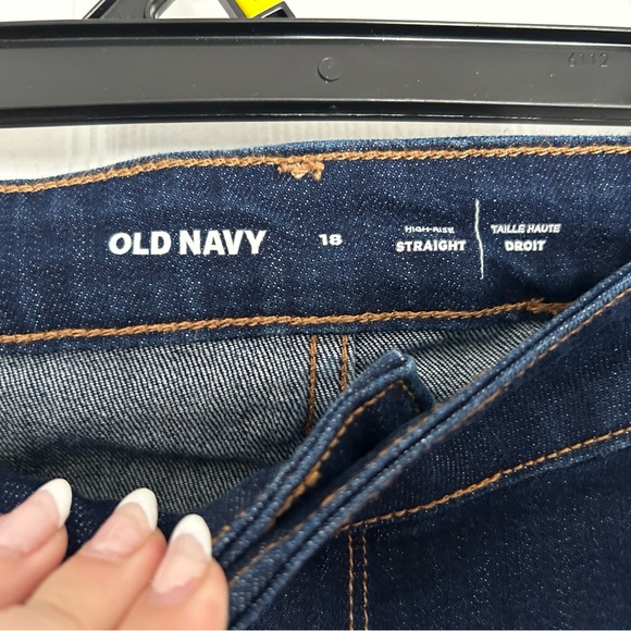 High Waisted Dark Wash Jeans - Picture 4 of 8